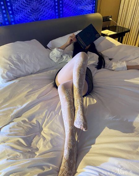 美女把腿张开给男人桶_DVDHD高清在线观看
