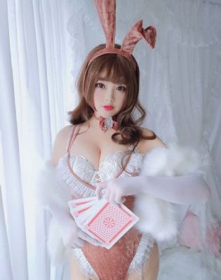 丝袜写真图片_720高清视频播放