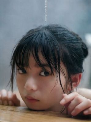 揉捏饱满的双乳h_高清神马在线观看