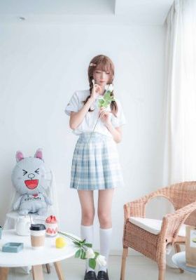 挺进绝色老师的紧窄小肉六_免费观看高清版
